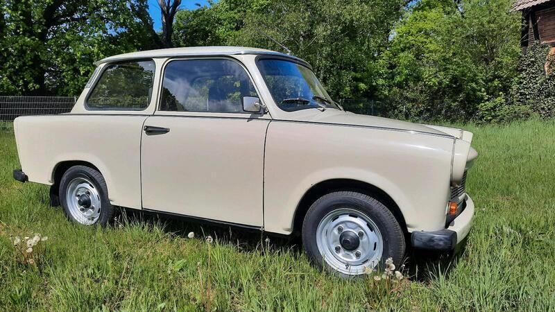 Andere außenfarben Gebraucht 1987 Trabant 601 Limousine | 4.749 € - Bild 1/4