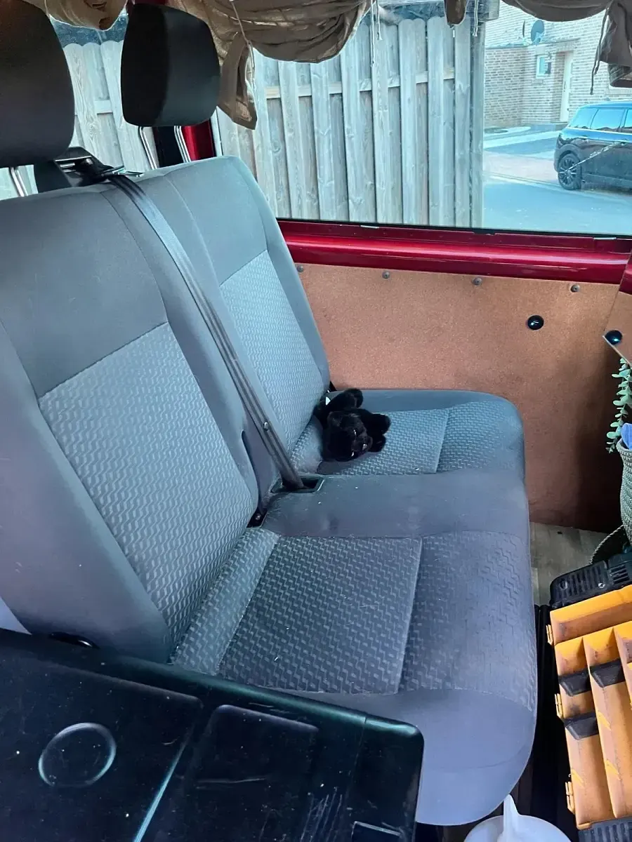 Gebraucht VW Caravelle 105 PS (77 kW) 2012 Rot Van