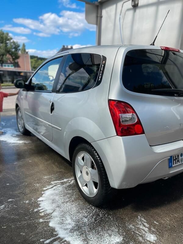Grün Gebraucht 2010 Renault Twingo Rip Curl Kleinwagen | 2.650 € (Fairer Preis) - Bild 1/4
