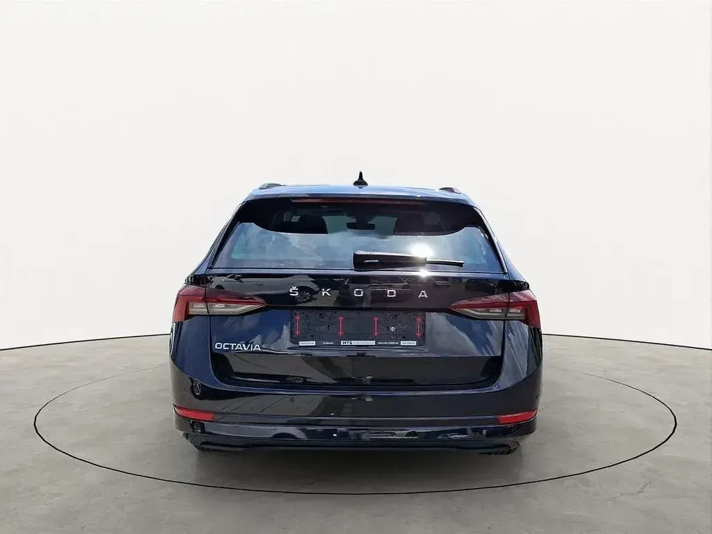 Gebraucht Skoda Octavia Tour 150 PS (110 kW) 2022 Schwarz Kombi