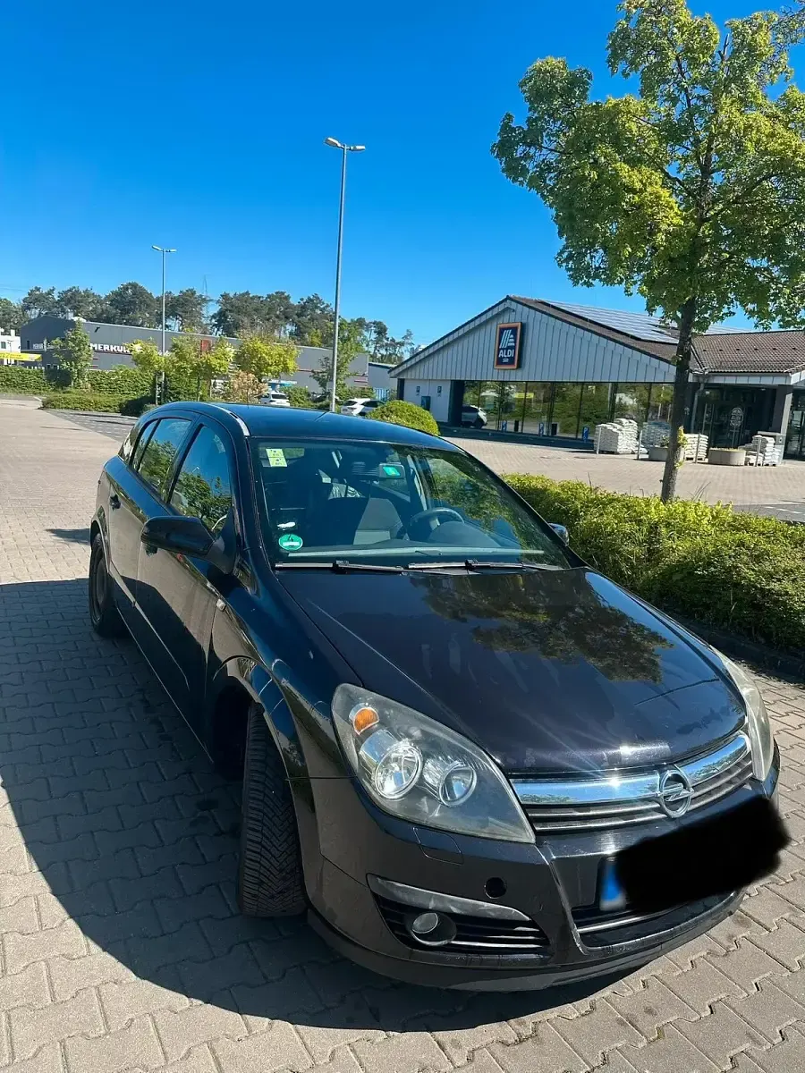 Gebraucht Opel Astra 105 PS (77 kW) 2006 Schwarz Kleinwagen