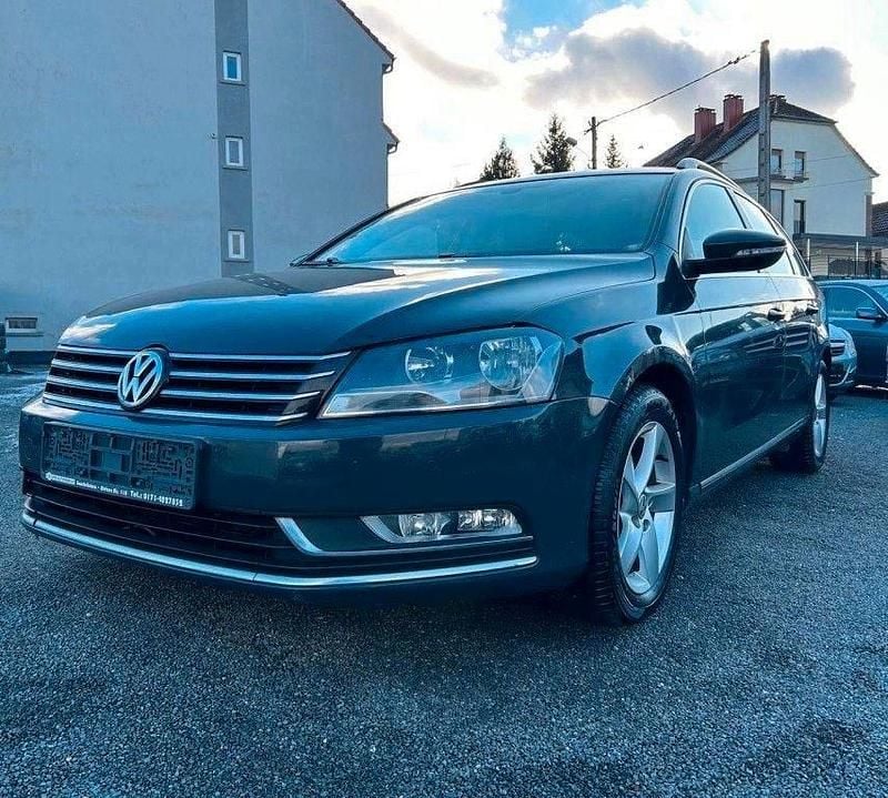 Grau Gebraucht 2014 VW Passat Comfortline Kombi | 7.590 € (Superpreis) - Bild 1/4