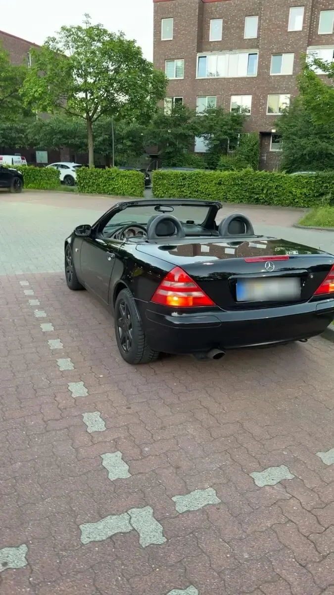 Gebraucht Mercedes SLK230 193 PS (141 kW) 1999 Schwarz Cabrio