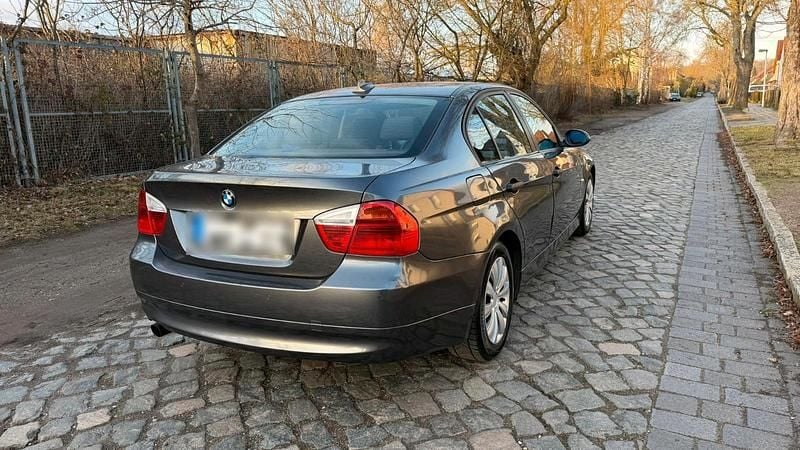 Gebraucht BMW 320 150 PS (110 kW) 2005 Silber Limousine