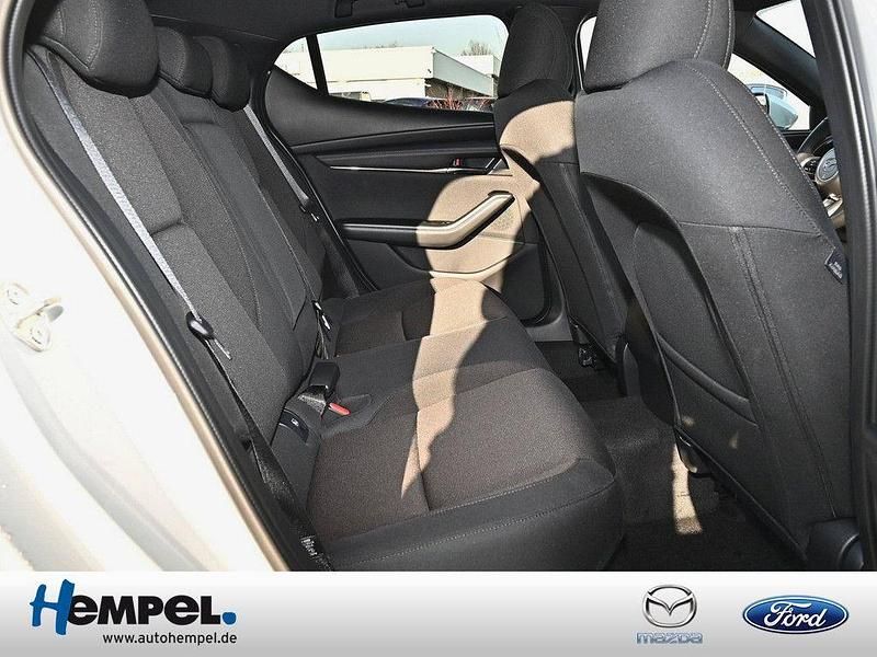 Neu Mazda 3 140 PS (102 kW) 2026 Weiß Limousine