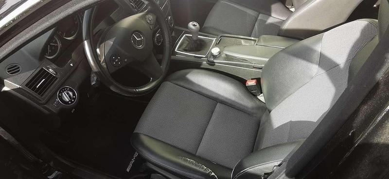 Gebraucht Mercedes C180 Style 156 PS (114 kW) 2008 Schwarz Kombi