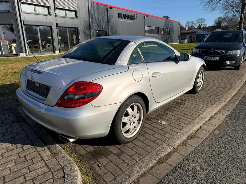 Gebraucht Mercedes SLK200 184 PS (135 kW) 2008 Silber Cabrio