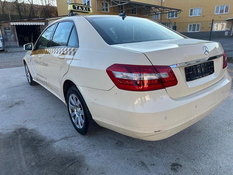 Gebraucht Mercedes E200 136 PS (100 kW) 2011 Limousine