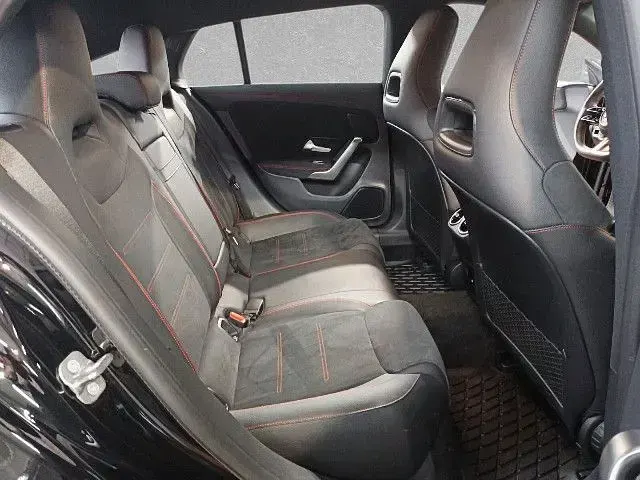 Gebraucht Mercedes CLA250e 218 PS (160 kW) 2024 Coupé