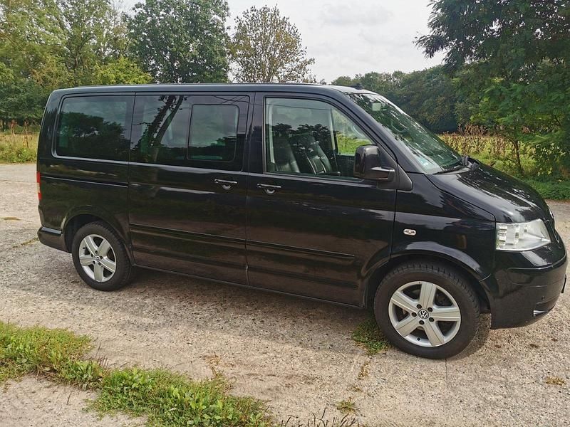 Używany VW T5 Highline 174 KM (127 kW) 2010 Czarny Van