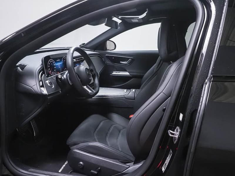 Gebraucht Mercedes E300 AMG 204 PS (150 kW) 2025 Obsidianschwarz metallic Limousine