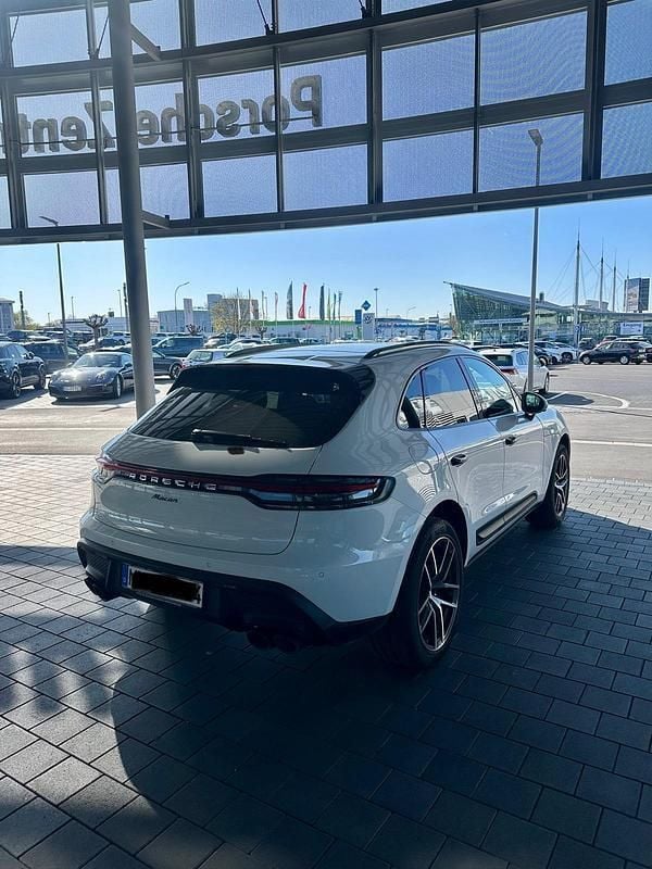 Weiß Gebraucht 2022 Porsche Macan SUV | 58.000 € (Superpreis) - Bild 1/4