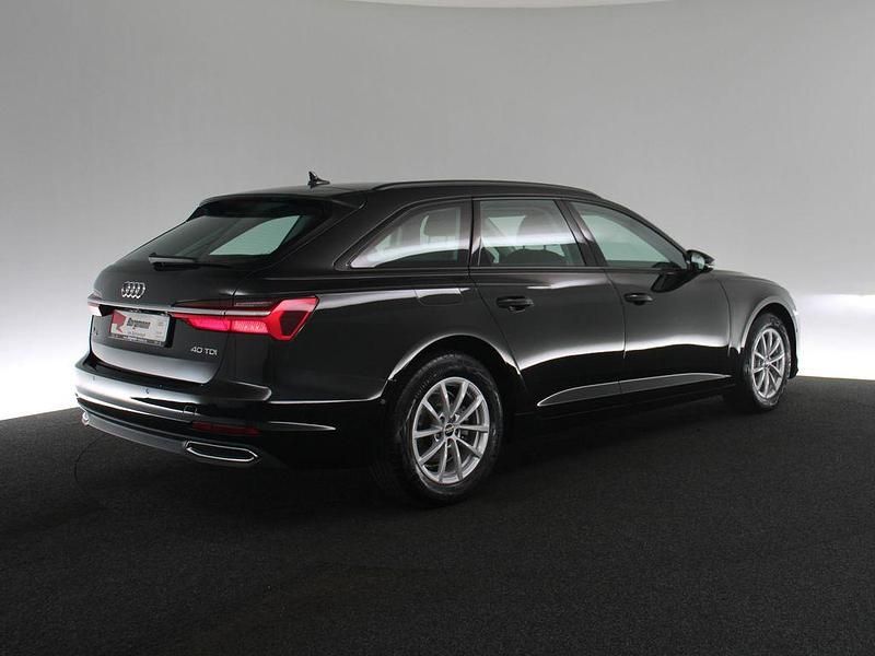 Gebraucht Audi A6 Basis 204 PS (150 kW) 2023 Schwarz / mythosschwarz Kombi