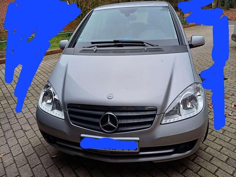 Gebraucht Mercedes A180 116 PS (85 kW) 2009 Silber Limousine