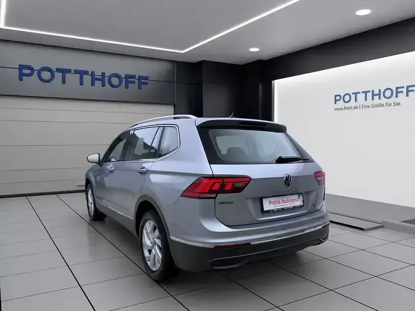 Gebraucht VW Tiguan Life 150 PS (110 kW) 2025 Silber SUV