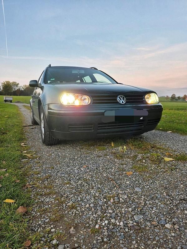 Gebraucht VW Golf IV Highline 105 PS (77 kW) 2001 Grün Kombi