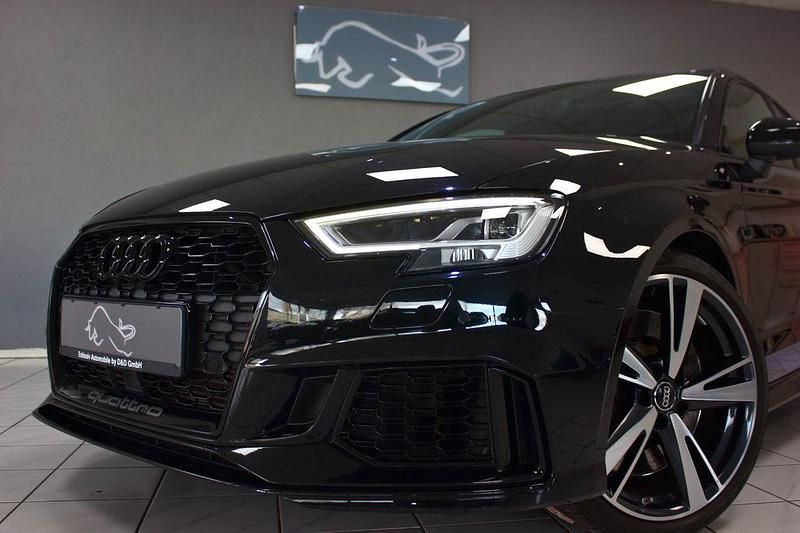 Gebraucht Audi RS3 Ambiente 400 PS (294 kW) 2019 Mythosschwarz met. (metallic) Limousine