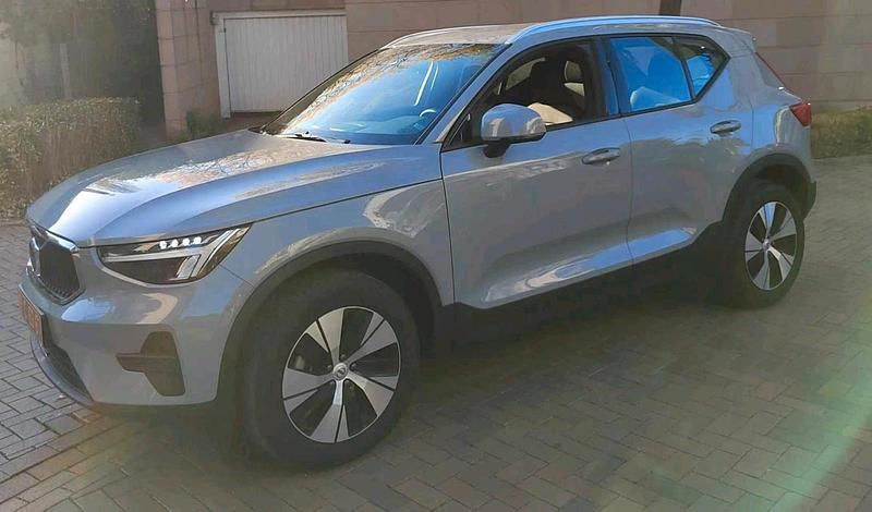 Gebraucht Volvo XC40 163 PS (119 kW) 2024 Grau SUV