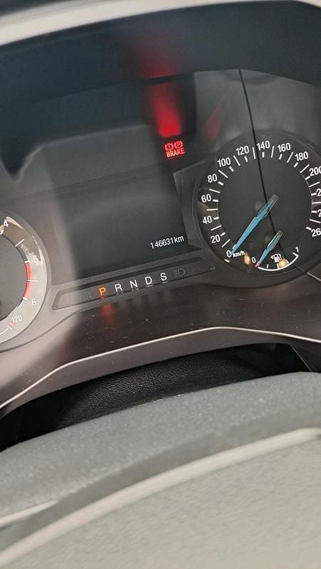 Silber Gebraucht 2016 Ford S-MAX S Van / Kleinbus | 14.500 € (Fairer Preis) - Bild 1/4