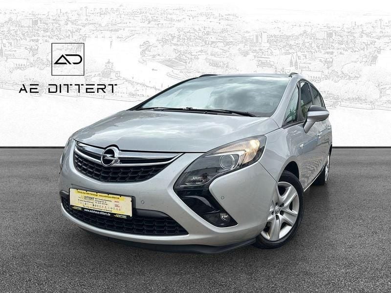 Silber Gebraucht 2016 Opel Zafira Tourer Edition+ Van / Kleinbus | 7.490 € (Guter Preis) - Bild 1/4