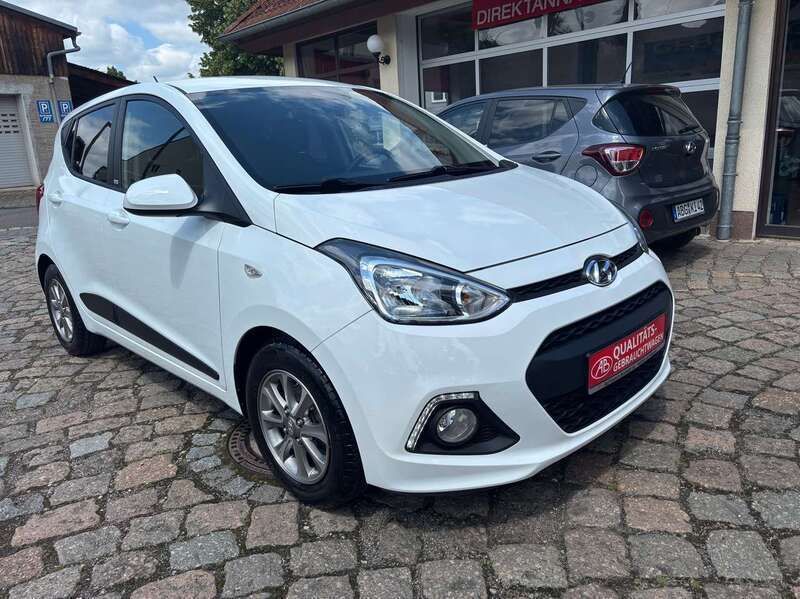 Polar white / sol Gebraucht 2016 Hyundai i10 Passion Kleinwagen | 8.750 € (Etwas zu teuer) - Bild 1/4