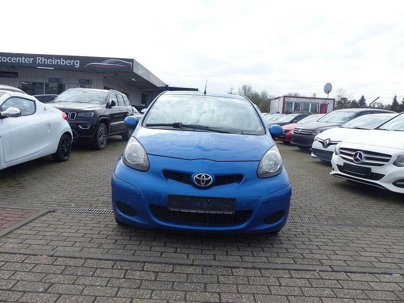 Blau Gebraucht 2009 Toyota Aygo Basis Kleinwagen | 2.900 € (Fairer Preis) - Bild 1/4