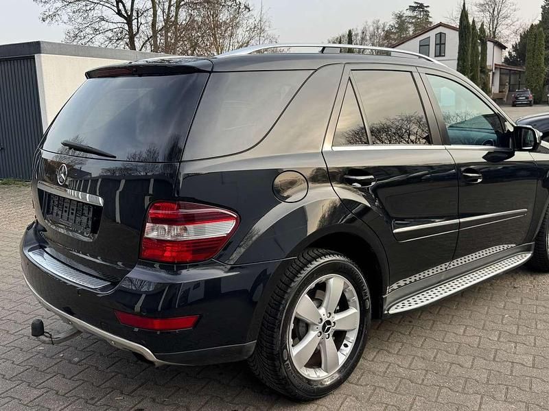 Gebraucht Mercedes ML320 224 PS (164 kW) 2008 Obsidianschwarz  metalliclack SUV