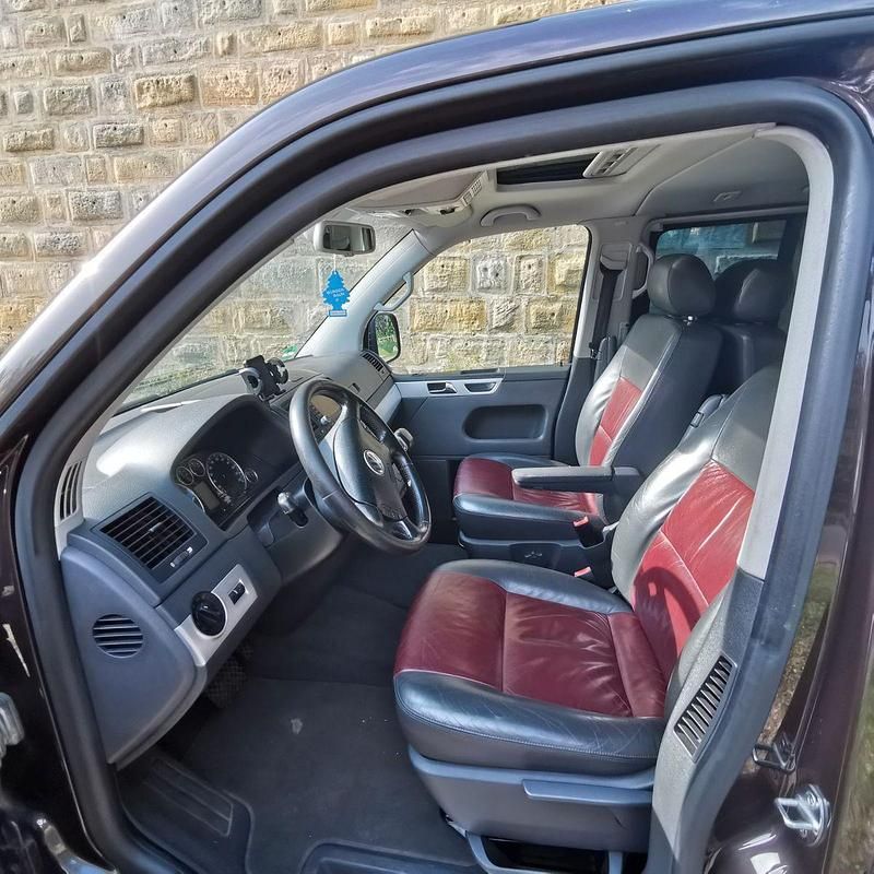 Gebraucht VW Multivan Edition 173 PS (127 kW) 2007 Violet Van