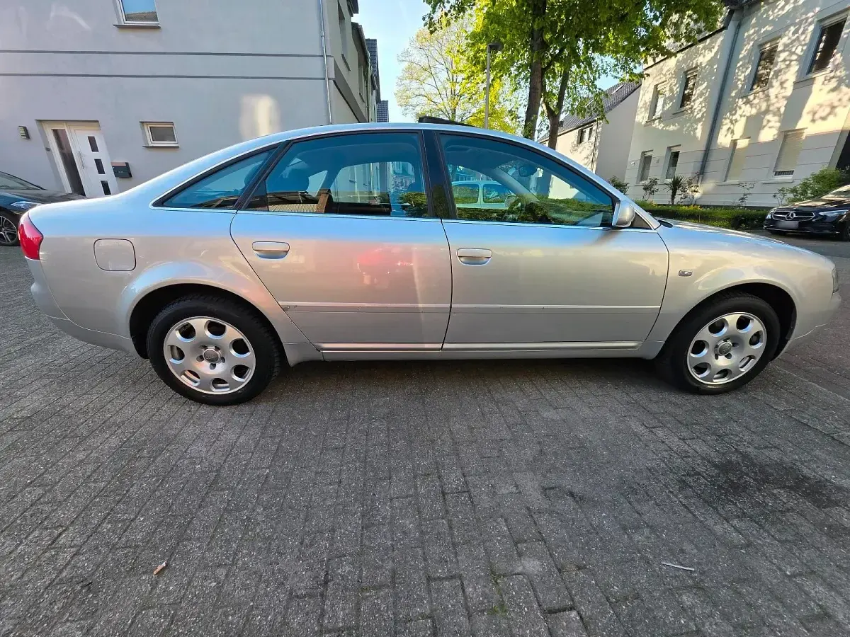 Second-hand Audi A6 170 CP (125 kW) 2003 Argintiu Berlinǎ