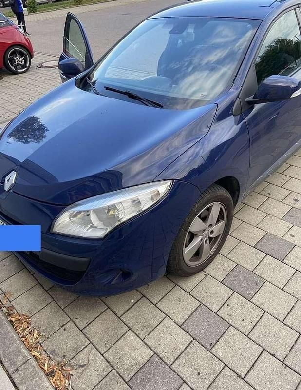 Gebraucht 2010 Renault Mégane III Limousine | 3.390 € (Fairer Preis) - Bild 1/4