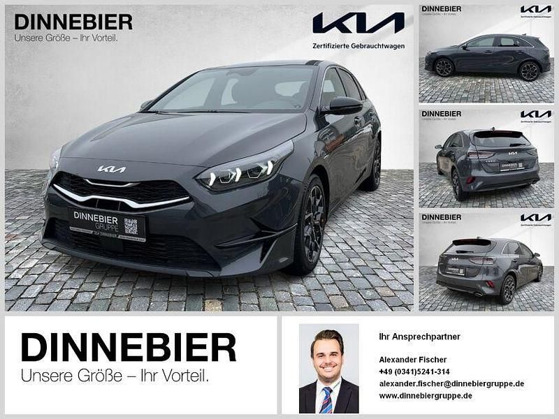 Grau (metallic) Neu 2025 Kia Ceed Limousine | 24.990 € (Fairer Preis) - Bild 1/4