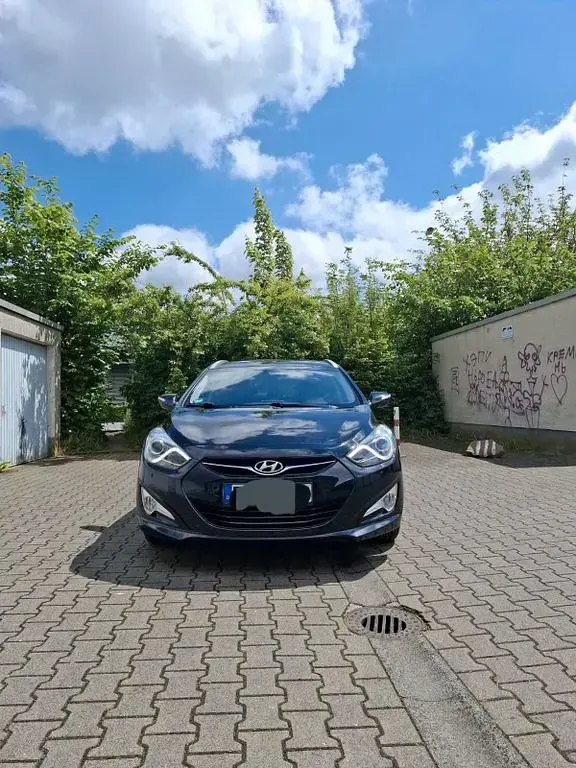Gebraucht Hyundai i40 Edition 135 PS (99 kW) 2013 Schwarz Kombi