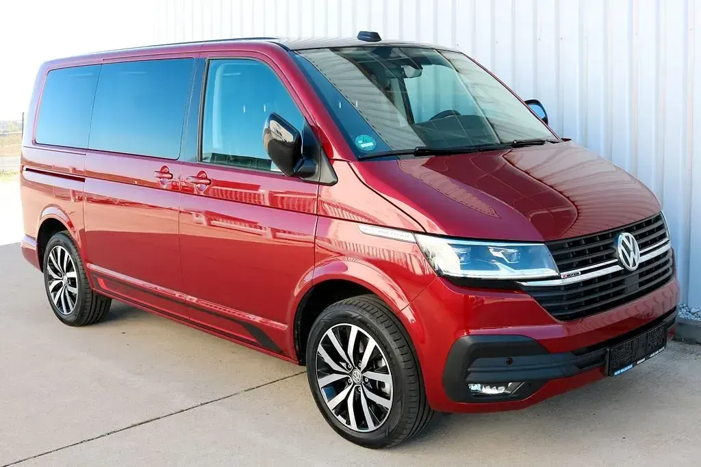 Usata VW Multivan Edition 204 CV (150 kW) 2023 Rosso Monovolume