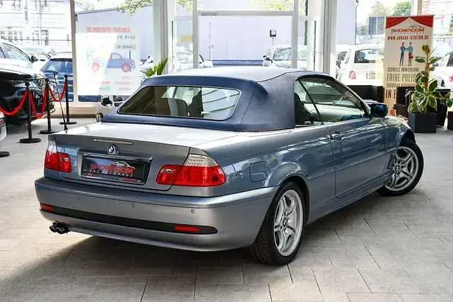 Gebraucht BMW 325 192 PS (141 kW) 2006 Blau Cabrio
