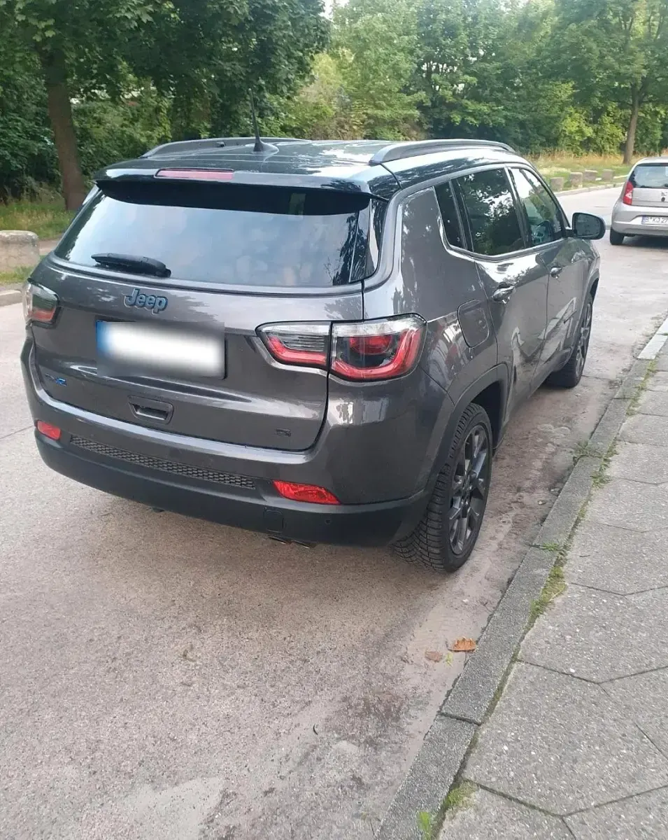 Gebraucht Jeep Compass 179 PS (131 kW) 2021 Grau SUV