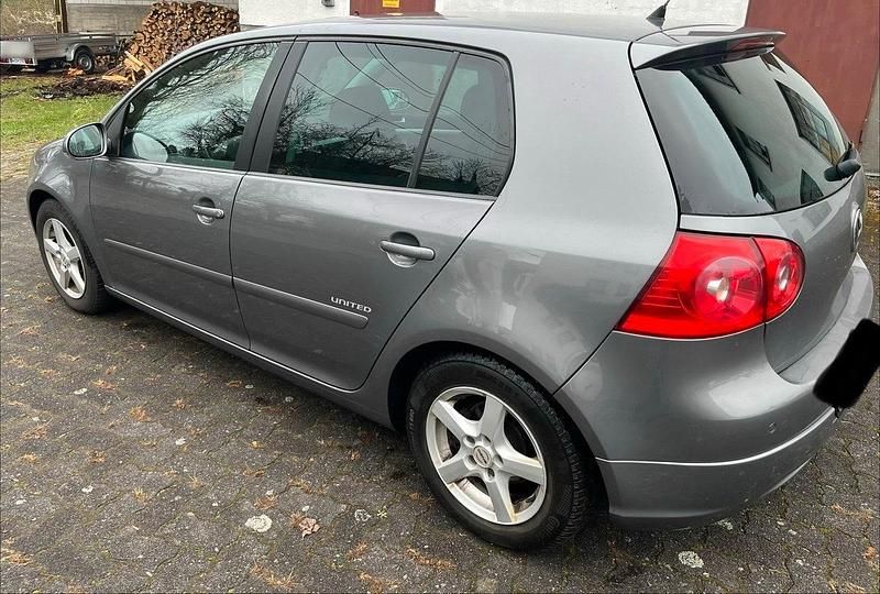 Gebraucht VW Golf V 144 PS (105 kW) 2008 Silber Kleinwagen