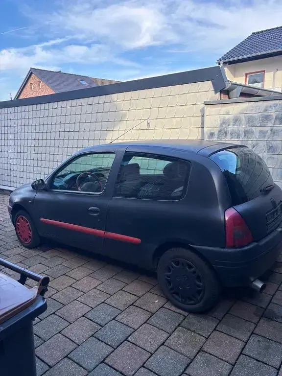 Usata Renault Clio II 75 CV (55 kW) 1999 Nero Berlina