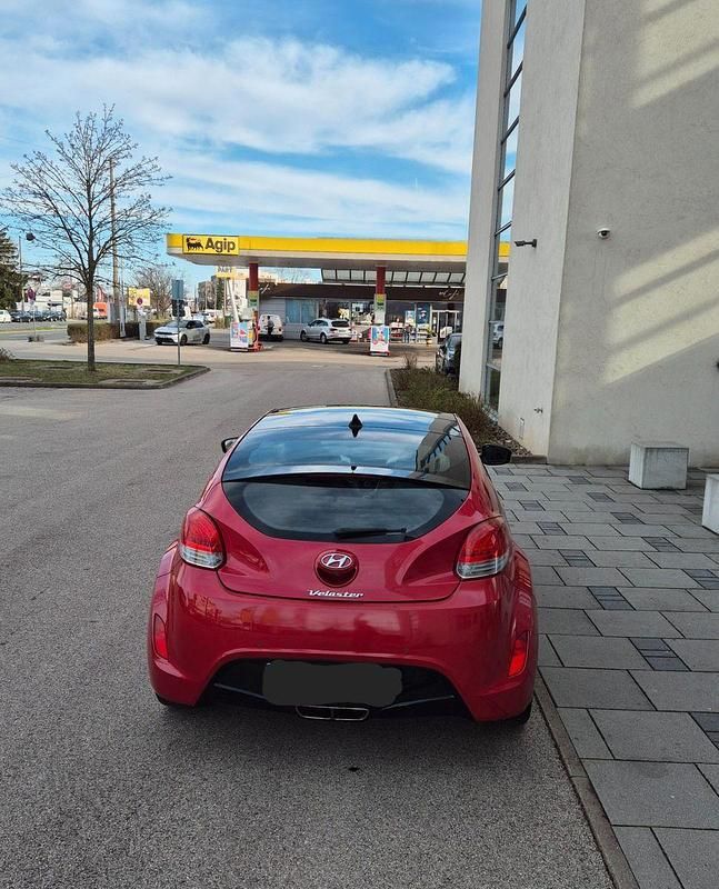 Gebraucht Hyundai Veloster Style 140 PS (102 kW) 2012 Rot Coupé