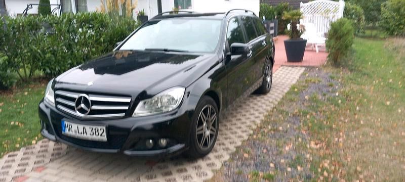Second-hand Mercedes 200 2013 Negru Break