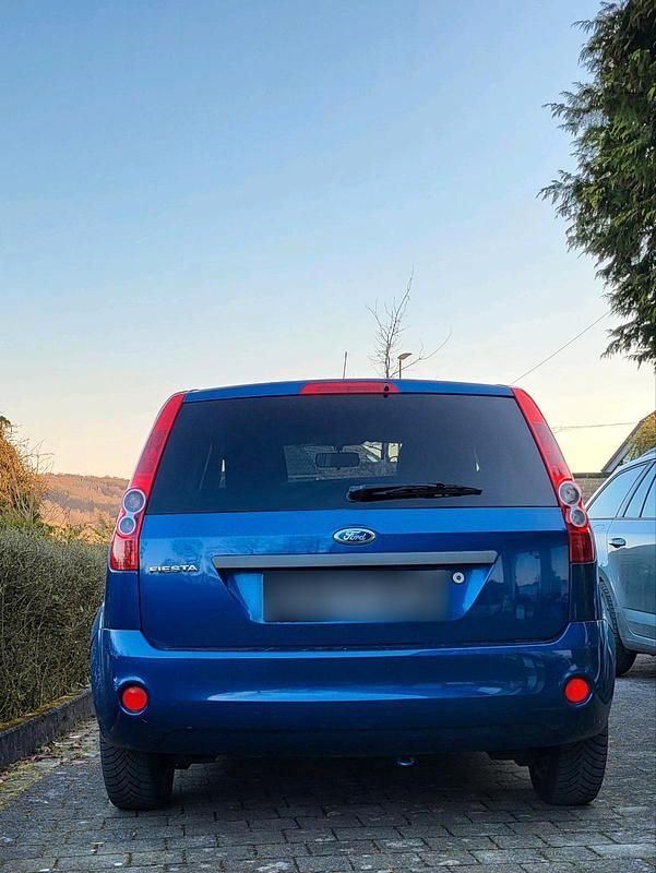 Gebraucht Ford Fiesta 80 PS (58 kW) 2007 Blau Kleinwagen