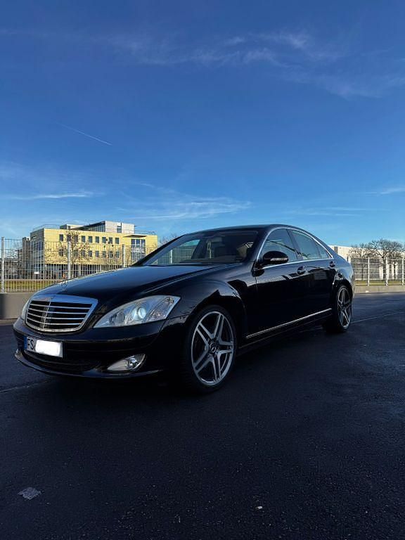 Schwarz Gebraucht 2005 Mercedes S350 Limousine | 9.000 € (Etwas zu teuer) - Bild 1/4