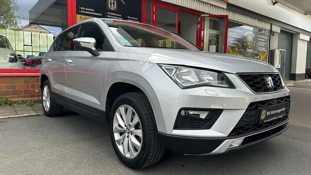 Usado Seat Ateca Style 150 CV (110 kW) 2017 Plateado SUV
