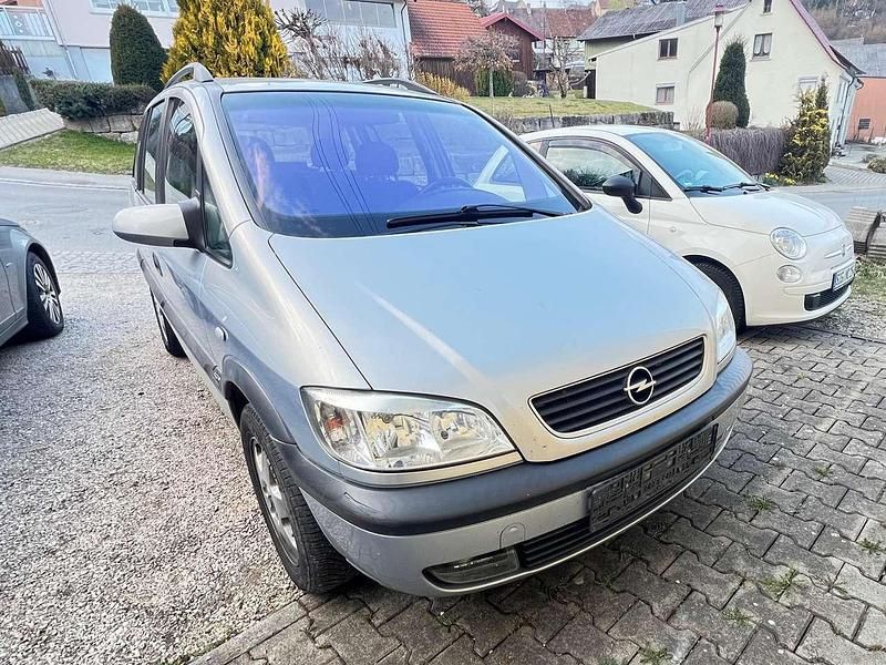 Gebraucht Opel Zafira Elegance 125 PS (91 kW) 2003 Silber Van / Kleinbus