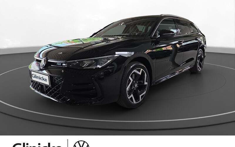 Schwarz Neu 2025 VW Passat R-line Kombi | 55.974 € (Teuer) - Bild 1/4