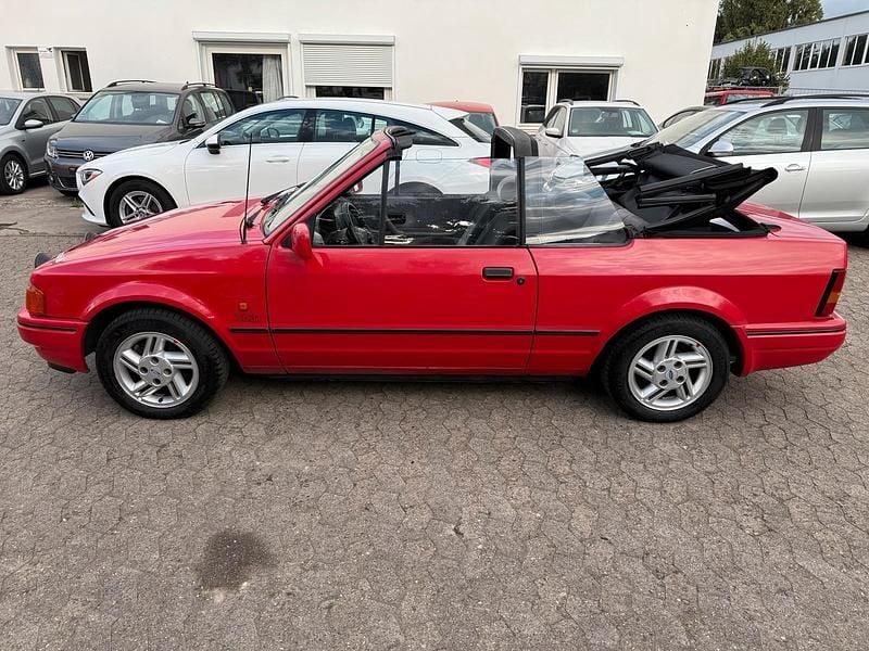 Gebraucht Ford Escort Cabriolet 110 PS (80 kW) 1989 Rot Cabrio