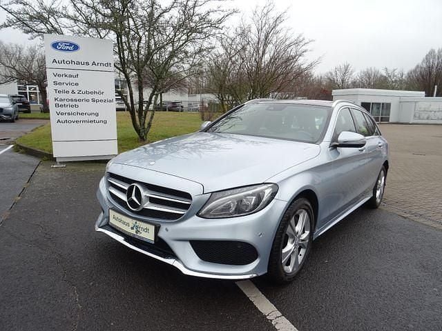 Gebraucht Mercedes C180 AMG line 156 PS (114 kW) 2016 Diamantsilber  metalliclack Kombi