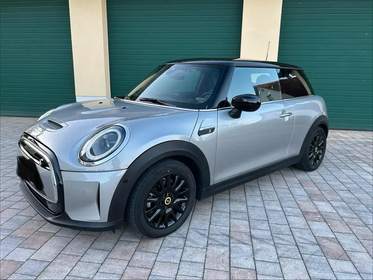 Gebraucht Mini Cooper SE 135 kW (184 PS) 2022 Silber Kleinwagen