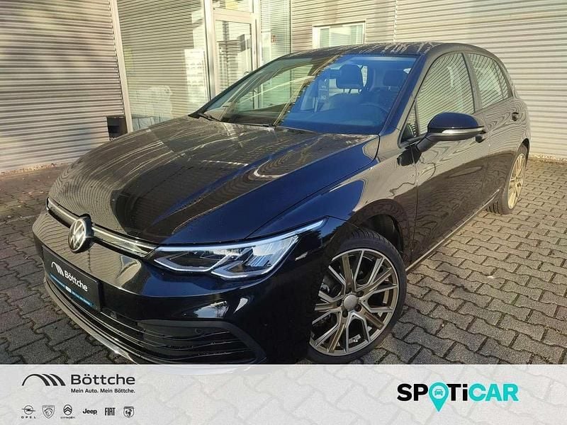 Deep black perleffekt Gebraucht 2022 VW Golf VIII Limousine | 22.920 € (Guter Preis) - Bild 1/4