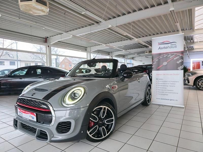 Grau Gebraucht 2018 Mini John Cooper Works Cabriolet Cabrio | 27.990 € (Fairer Preis) - Bild 1/4