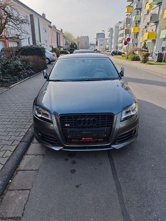 Gebraucht Audi S3 Sport 265 PS (194 kW) 2011 Grau Kleinwagen